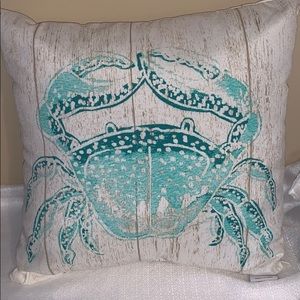 Threshold Outdoor Pillow with Crab! Turquoise EUC